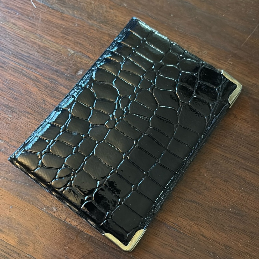 ❌❤️SOLD❌❤️ Faux black and gold crocodile card holder wallet